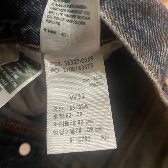 Levi's 501 Original cutoff distressed button fly shorts Sz 32 - Picture 8 of 8